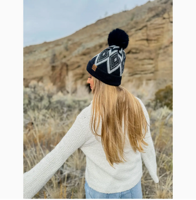 Diamond Geometric Pattern Faux Fur Pom