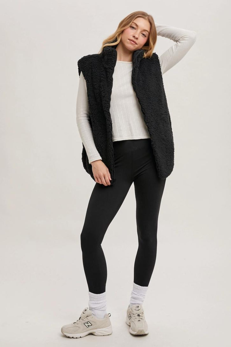 BLUIVY REVERSIBLE PUFFER AND SHERPA VEST - FRONT VIEW
