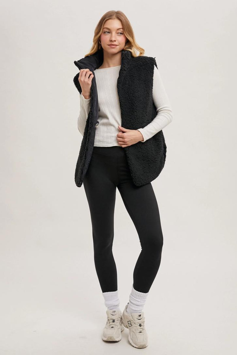 BLUIVY REVERSIBLE PUFFER AND SHERPA VEST - FRONT VIEW