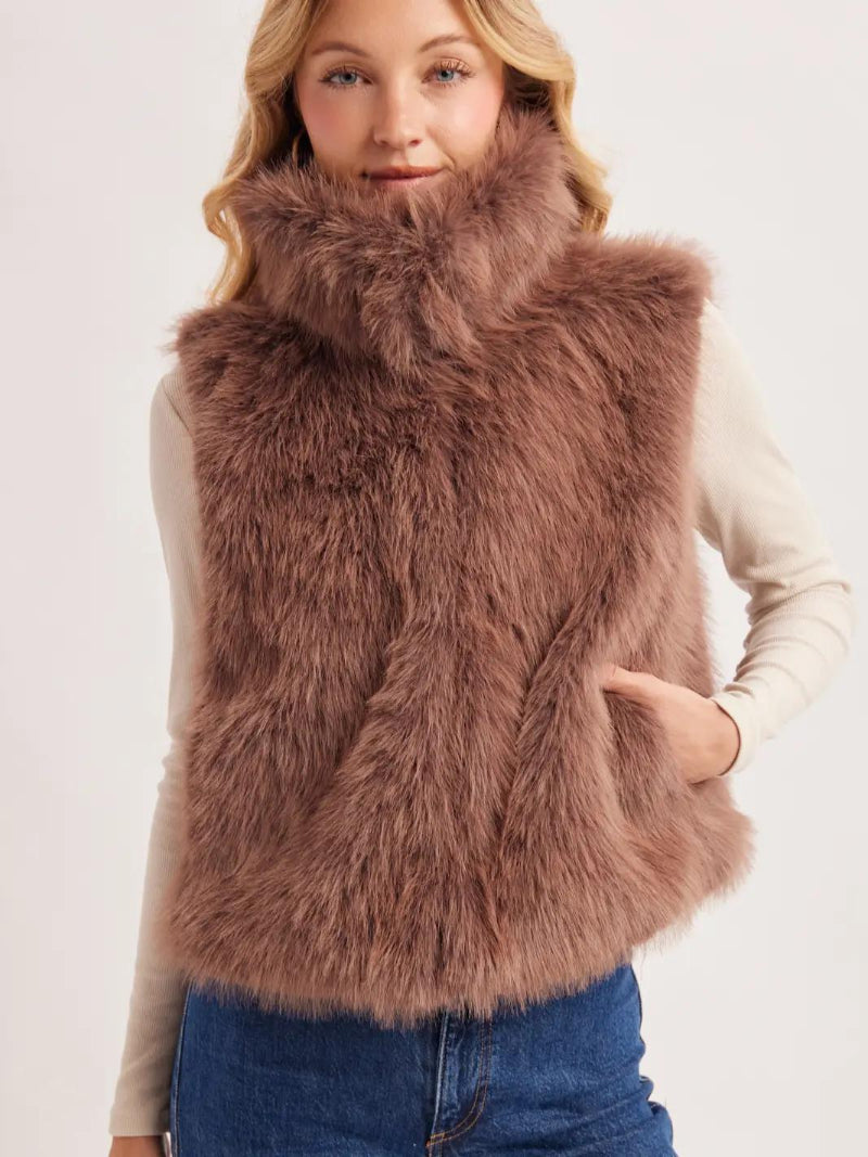 BLUIVY HOOKED UP LAPEL POCKET FAUX FUR VEST | MOCHA - FRONT VIEW