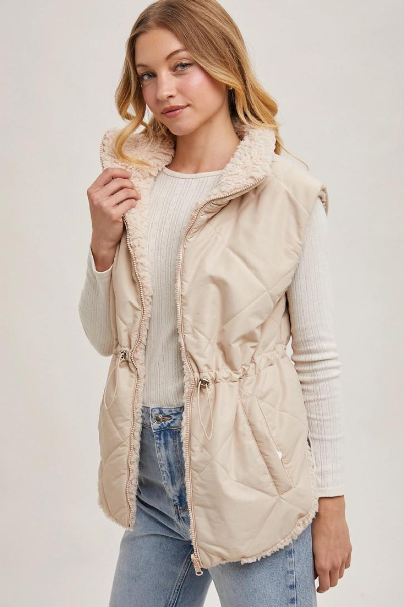 BLUIVY REVERSIBLE PUFFER AND SHERPA VEST - SIDE VIEW