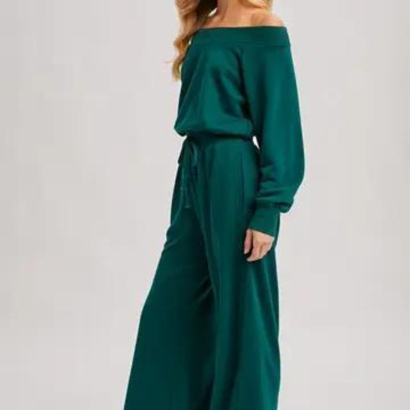 BLUIVY WIDE NECK OFF THE SHOULDER KNIT JUMPSUIT |
HUNTER GREEN - BACK VIEW