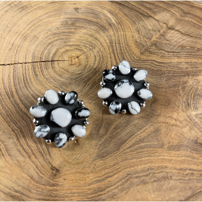 BOHO SOL HOWLITE 1" CLUSTER POST EARRING