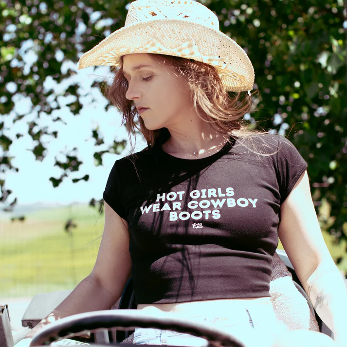 Hot Girl Crop Tee