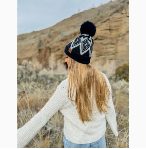 Diamond Geometric Pattern Faux Fur Pom