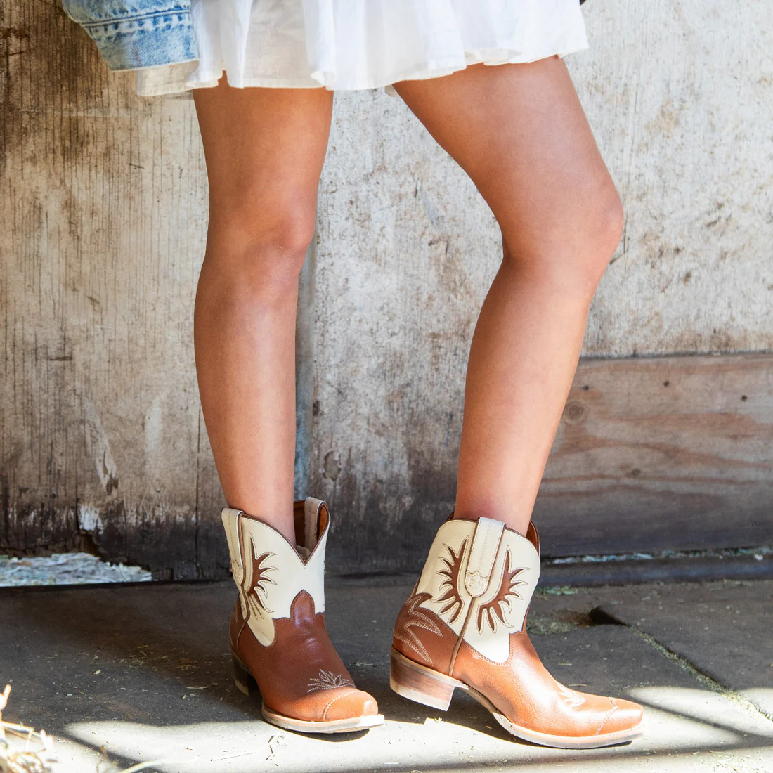 Prickly Pear Saddle Lace Boots